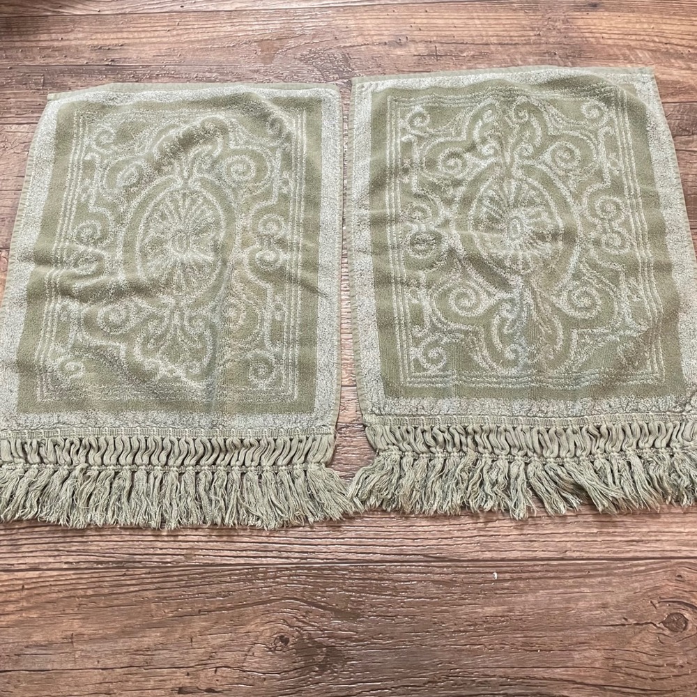 Carrara Italy Sage Green Damask Hand Towels Set (2) Cotton Viscose Fringed 12x18